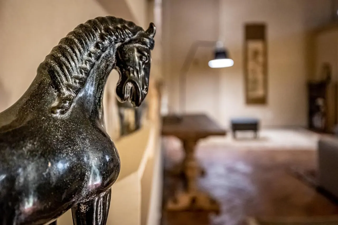 Yid Cantoria Florence Apartment
