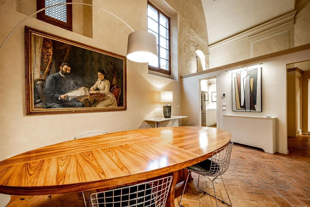 Yid Cantoria Florence Apartment